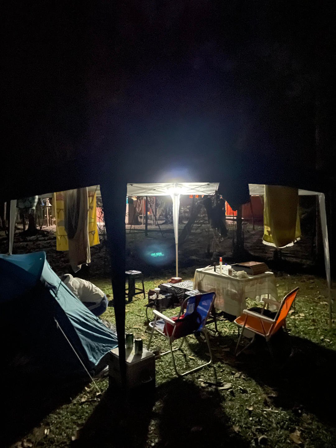 Camping durante à noite